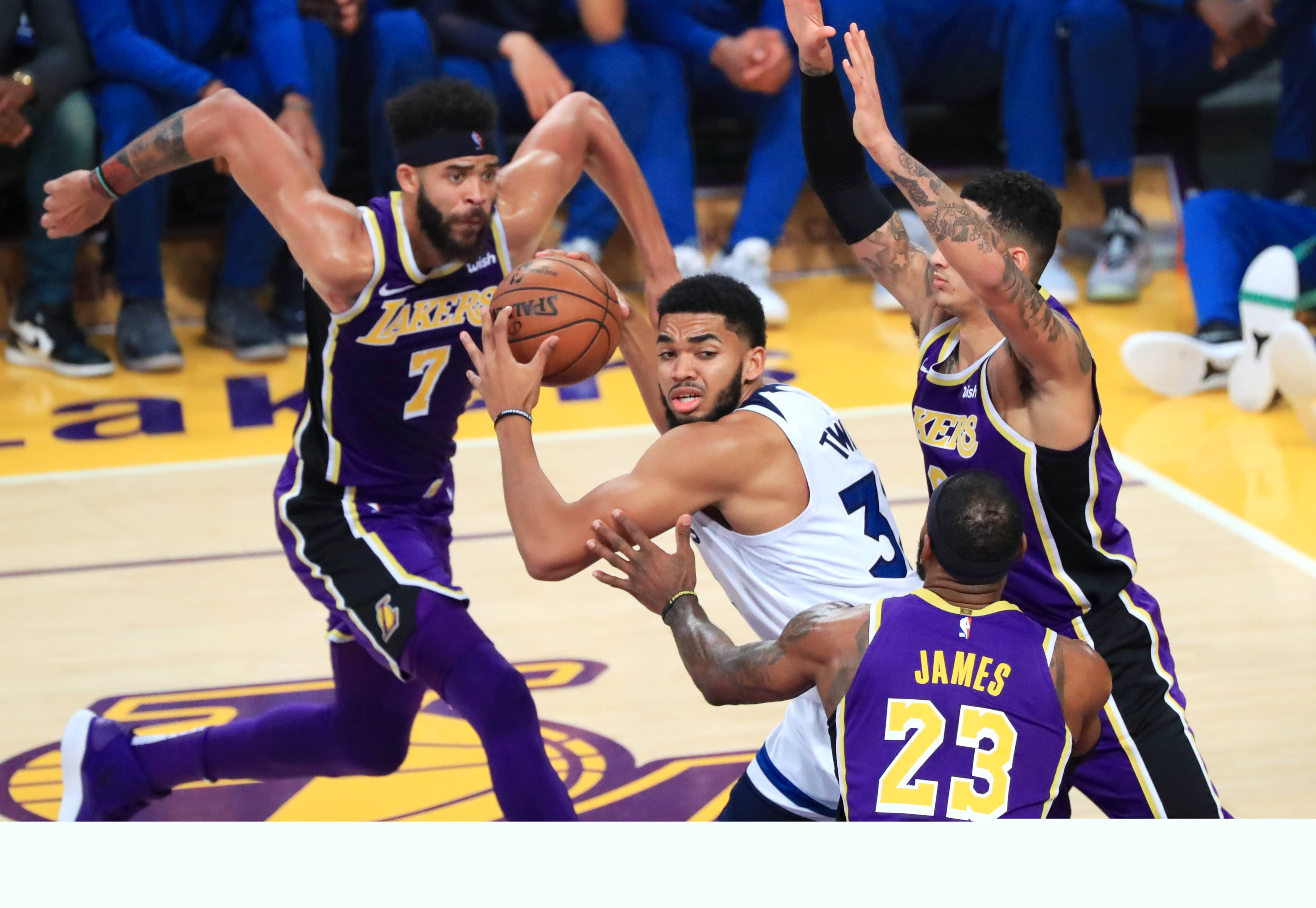 西蒙尼：阵容还没有敲定，左中卫确实还没有人